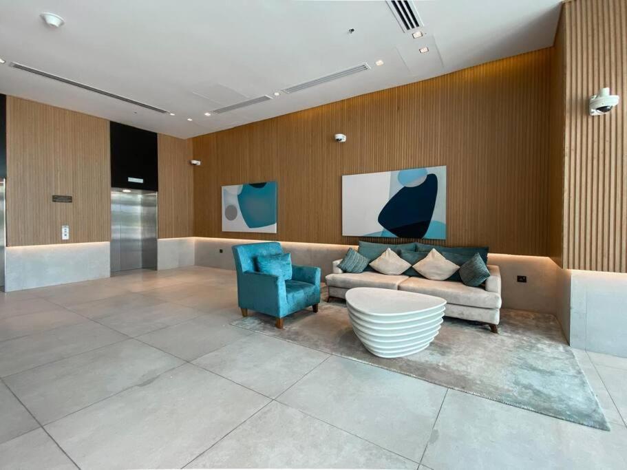 1 Bedroom 65M2, Infinity Pool, West Beach, Noise Insulation Дубай Екстериор снимка