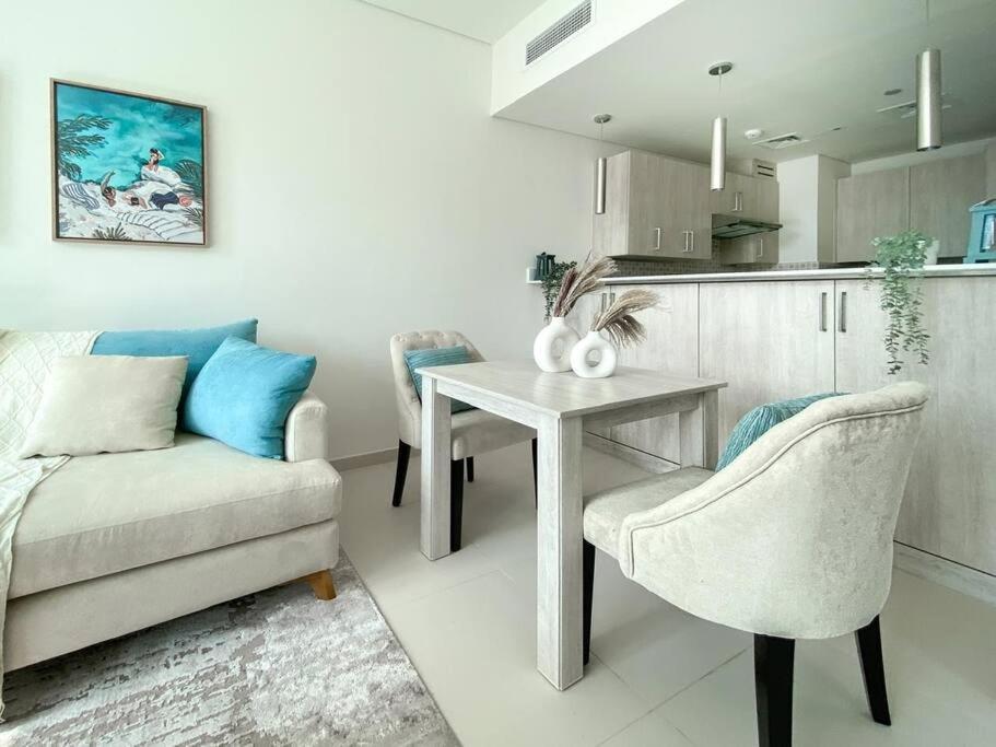 1 Bedroom 65M2, Infinity Pool, West Beach, Noise Insulation Дубай Екстериор снимка